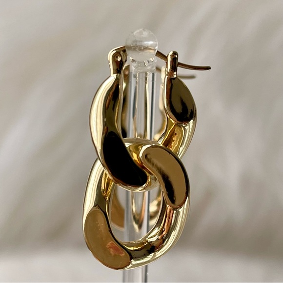 Gold Tone Contemporary Twist Chunky Curb Chain Links - Picture 3 of 7